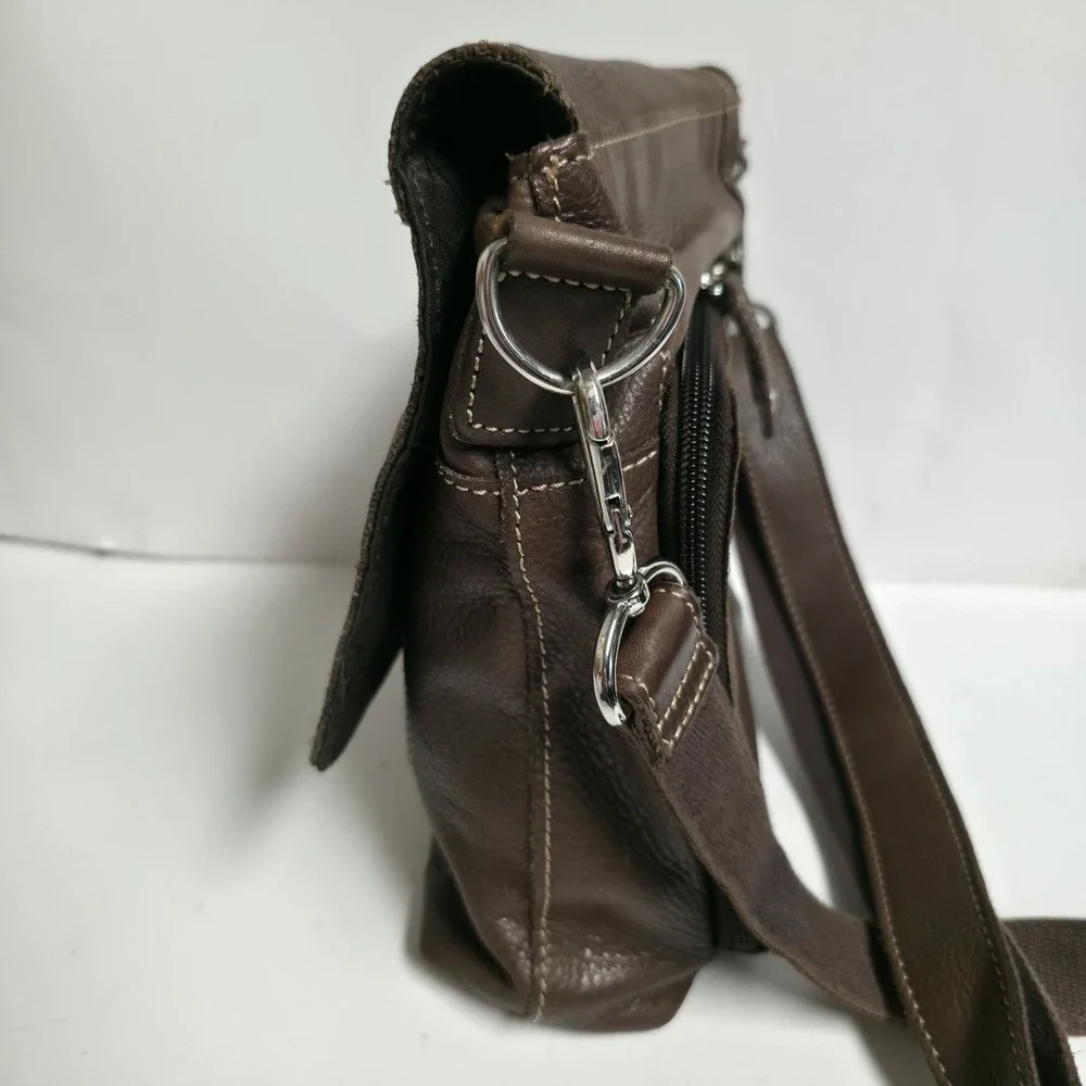 FOSSIL Brown Pebbled Leather Crossbody Messenger Bag Flap Zip Organizer Purse